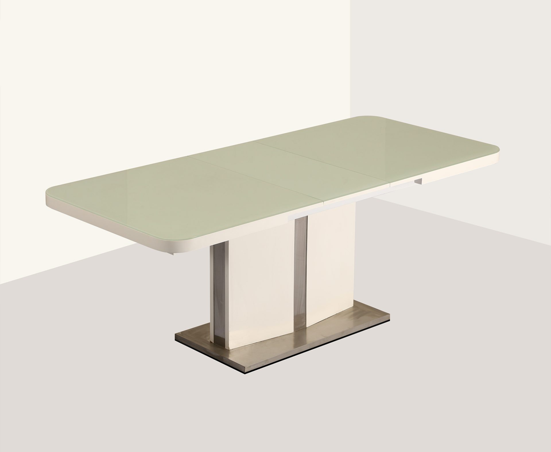 Expandable Dining Suite image 3