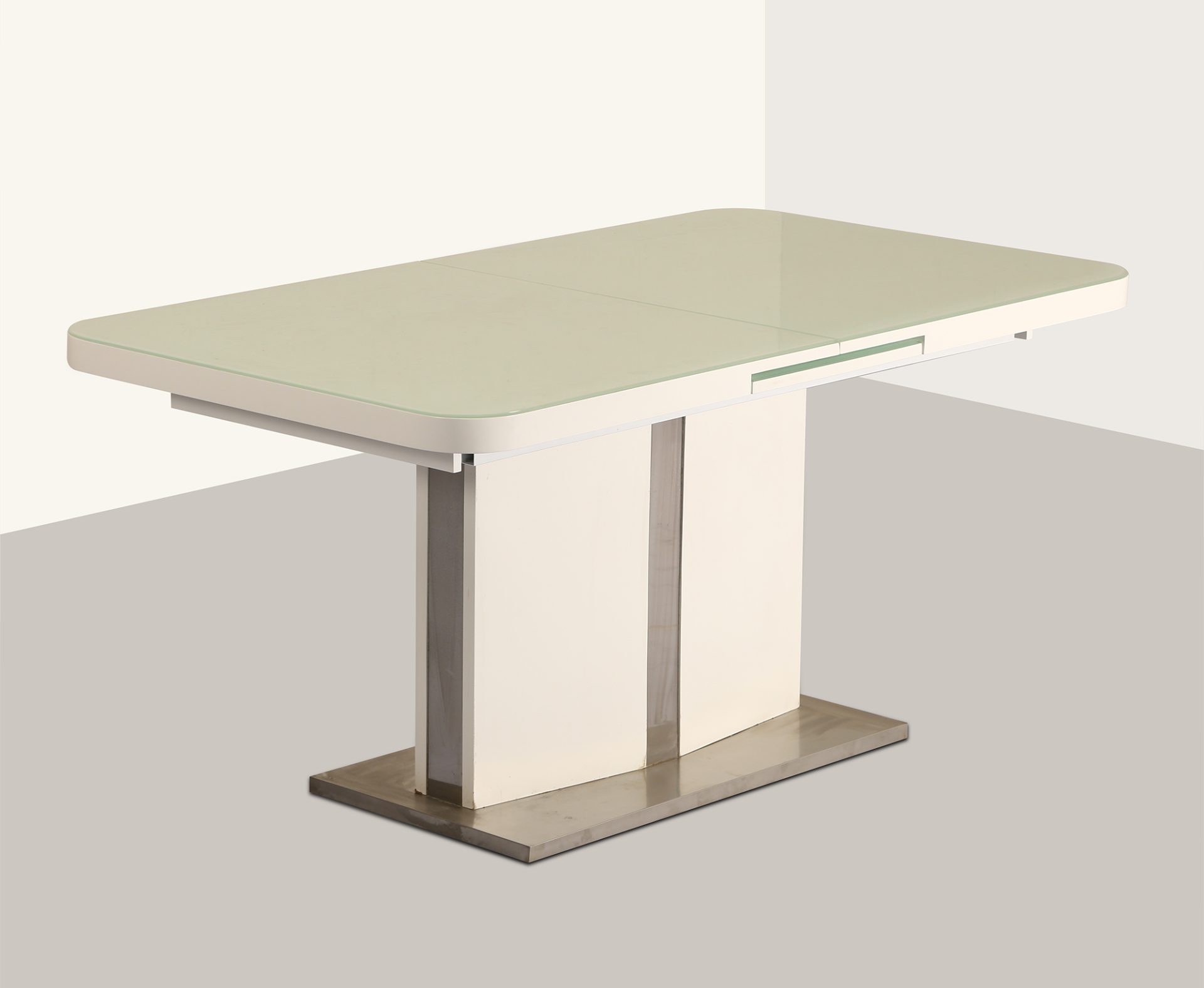 Expandable Dining Suite image 2